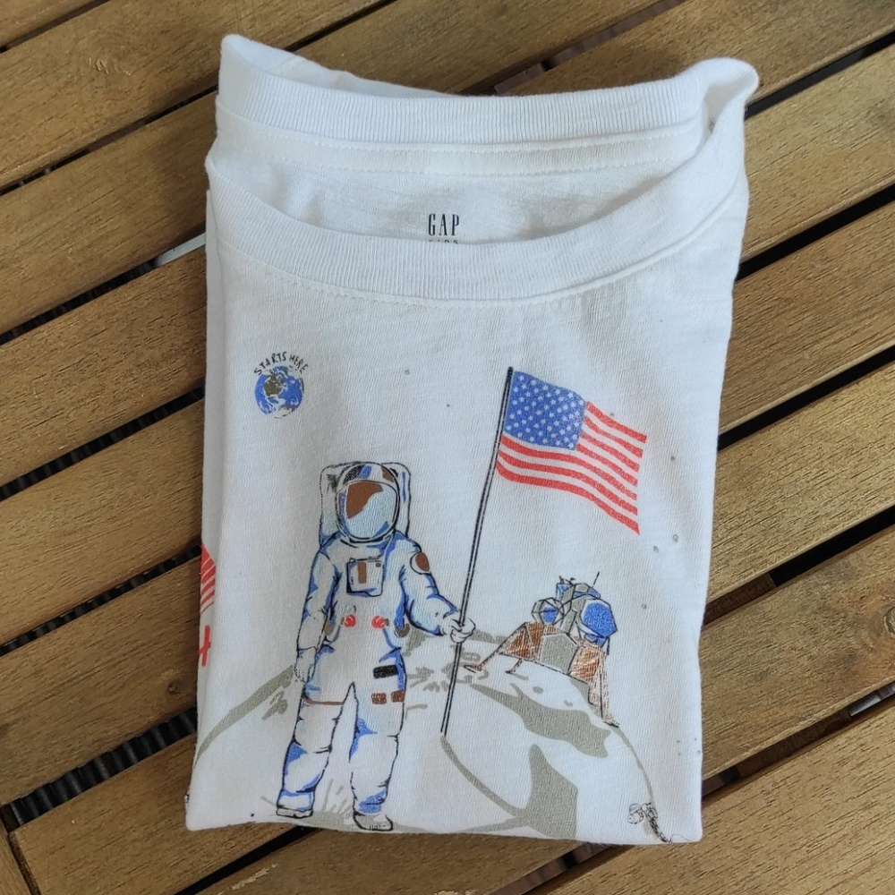 GAP  tee shirt - Picture 2 of 7